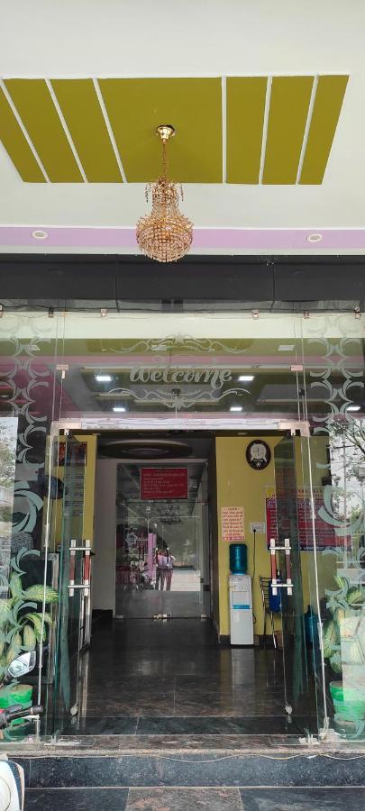 Hotel Yoran Inn & Restaurant By Wb Inn Sadabad Dış mekan fotoğraf